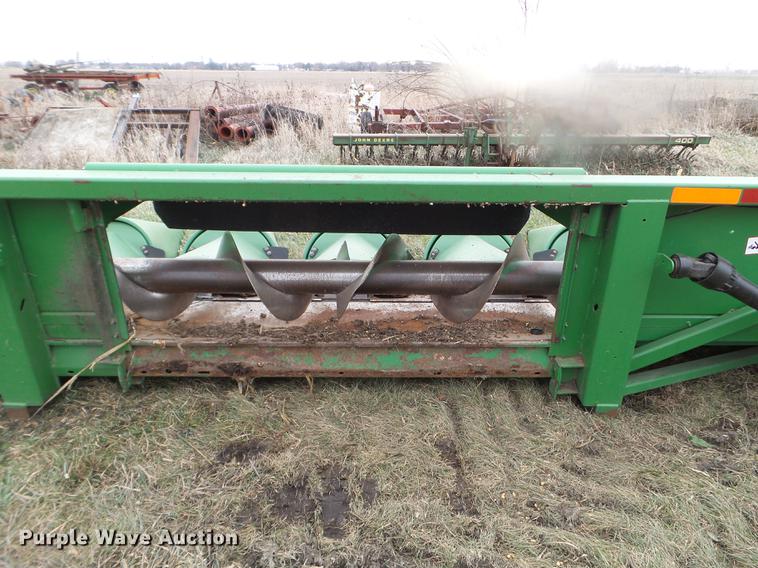 image for item DX9736 2006 John Deere 893 corn head