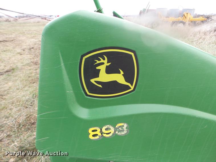 image for item DX9736 2006 John Deere 893 corn head
