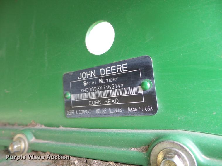 image for item DX9736 2006 John Deere 893 corn head