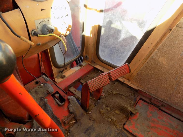 image for item DY9162 Case 1030 Comfort King tractor