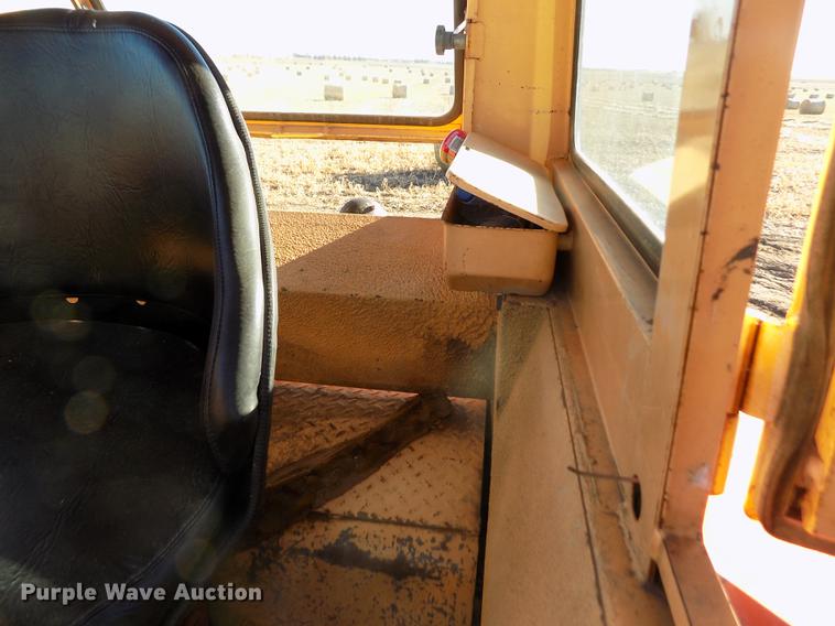 image for item DY9162 Case 1030 Comfort King tractor