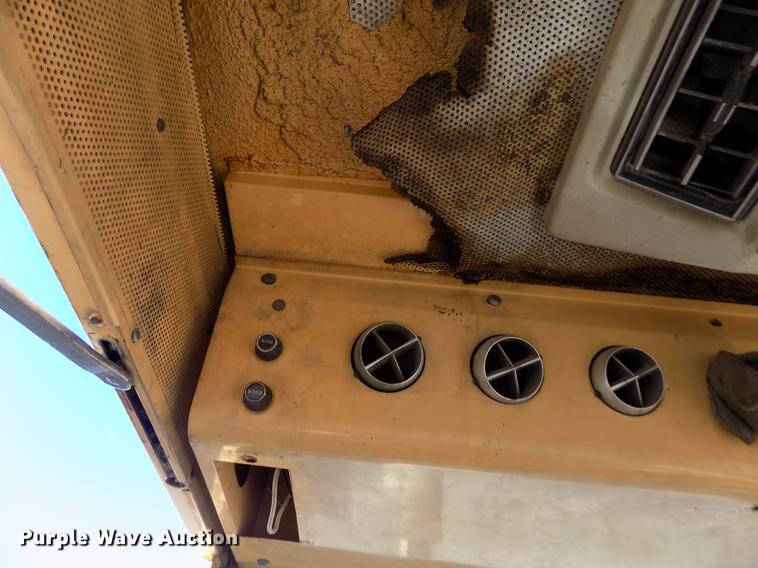 image for item DY9162 Case 1030 Comfort King tractor