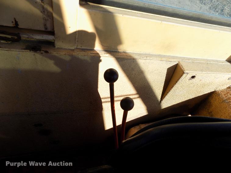 image for item DY9162 Case 1030 Comfort King tractor