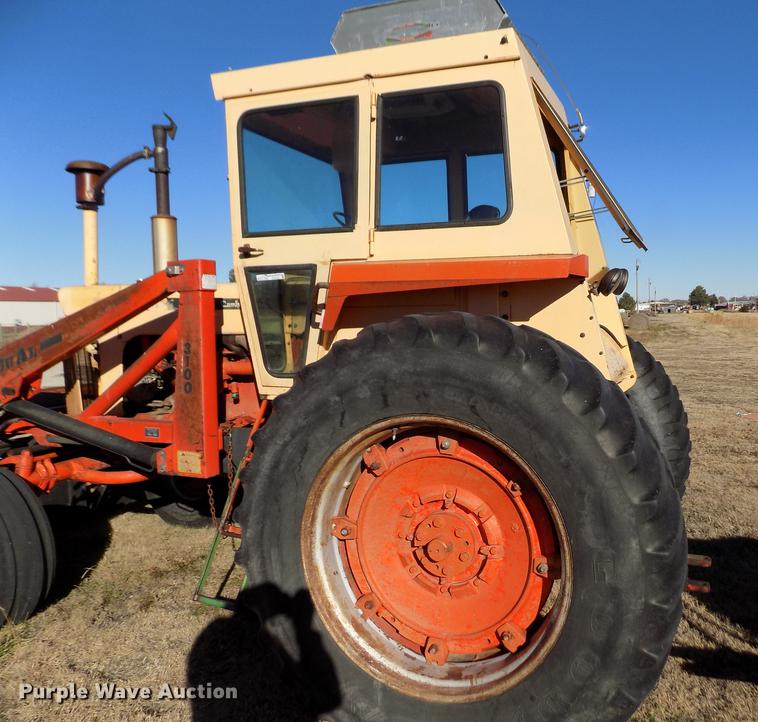 image for item DY9162 Case 1030 Comfort King tractor