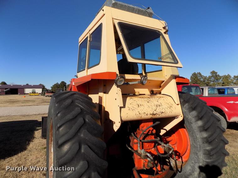 image for item DY9162 Case 1030 Comfort King tractor