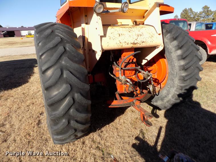 image for item DY9162 Case 1030 Comfort King tractor