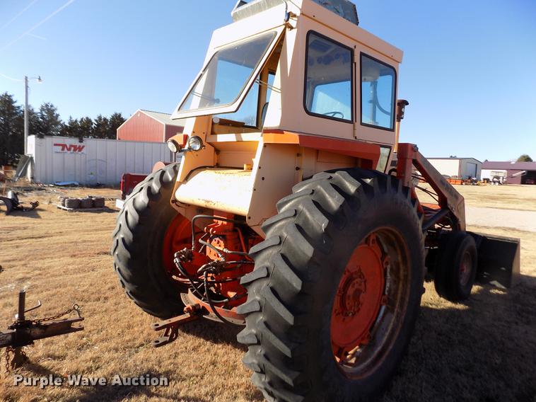 image for item DY9162 Case 1030 Comfort King tractor