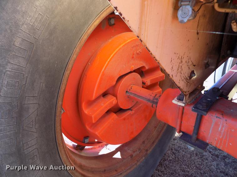 image for item DY9162 Case 1030 Comfort King tractor