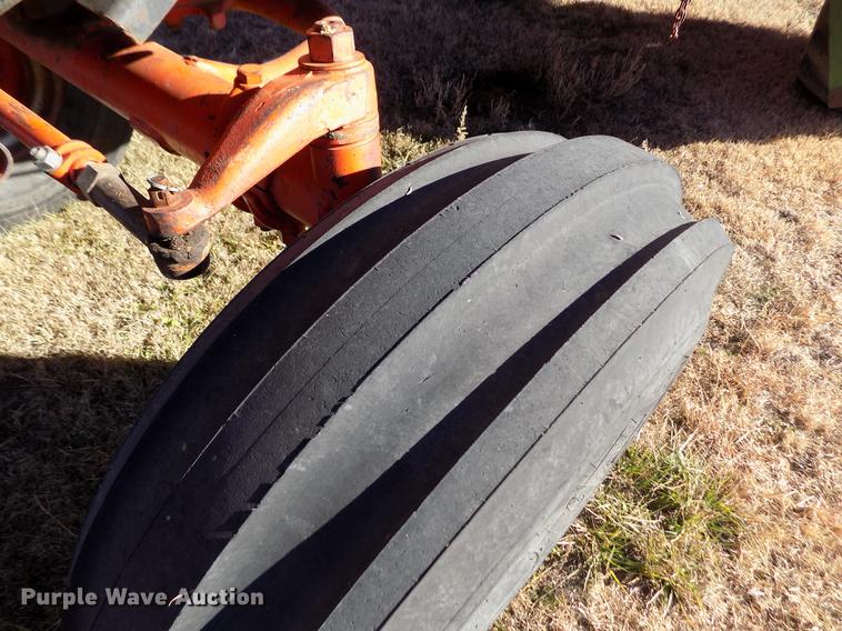 image for item DY9162 Case 1030 Comfort King tractor