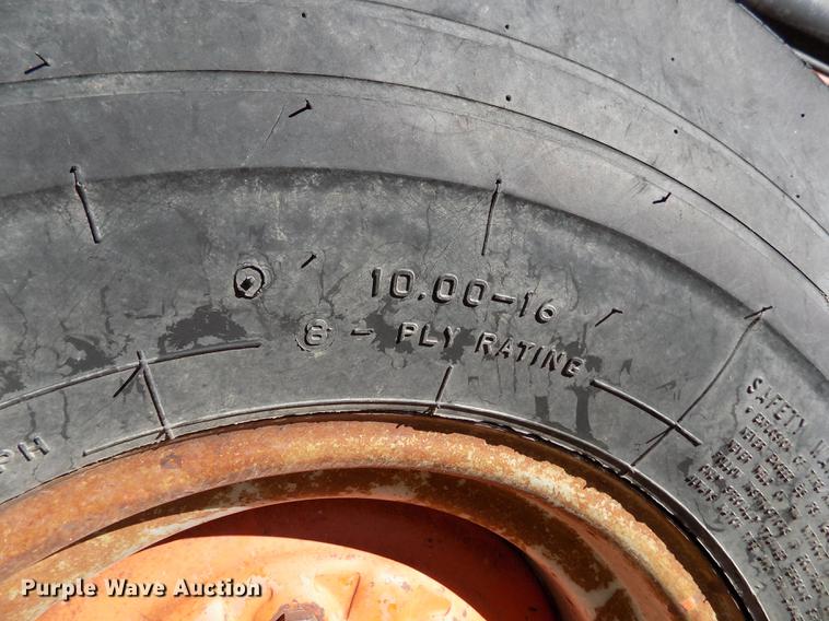 image for item DY9162 Case 1030 Comfort King tractor