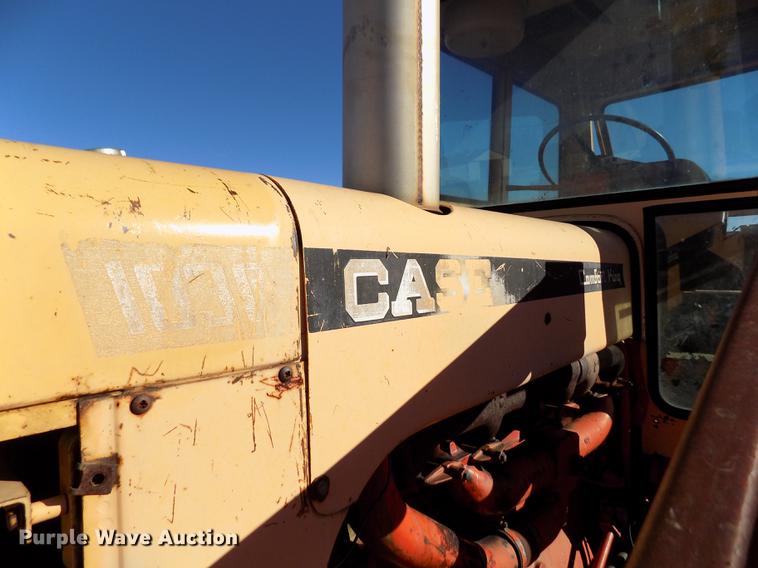 image for item DY9162 Case 1030 Comfort King tractor