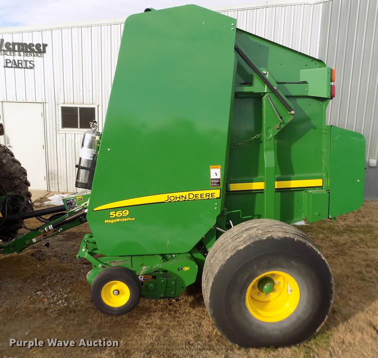 image for item DY9163 2013 John Deere 569 Mega Wide Plus round baler