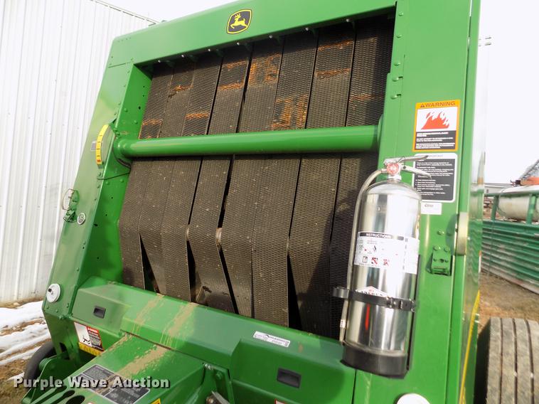 image for item DY9163 2013 John Deere 569 Mega Wide Plus round baler