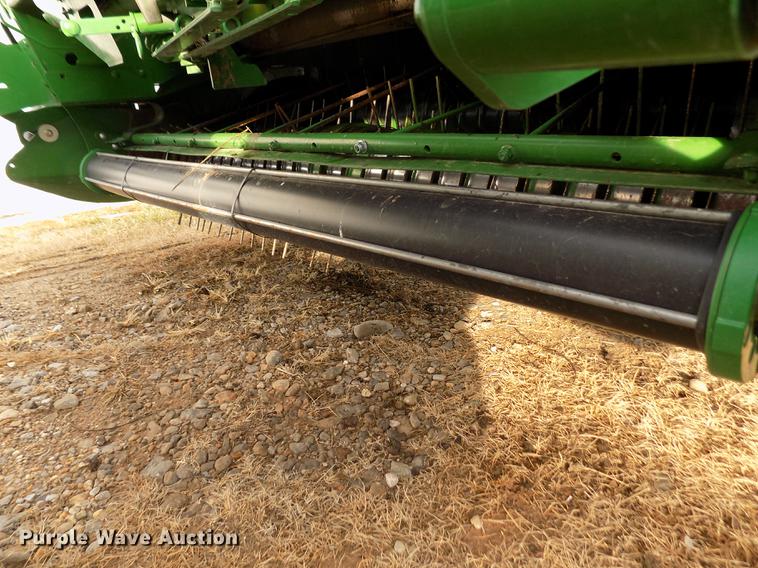 image for item DY9163 2013 John Deere 569 Mega Wide Plus round baler