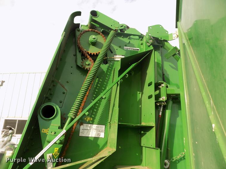image for item DY9163 2013 John Deere 569 Mega Wide Plus round baler