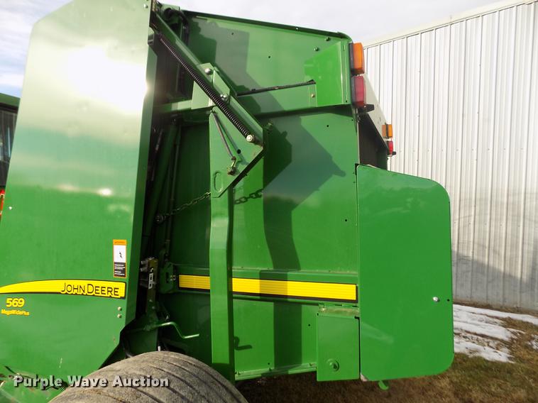 image for item DY9163 2013 John Deere 569 Mega Wide Plus round baler