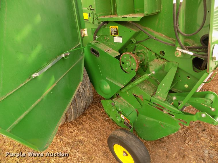 image for item DY9163 2013 John Deere 569 Mega Wide Plus round baler