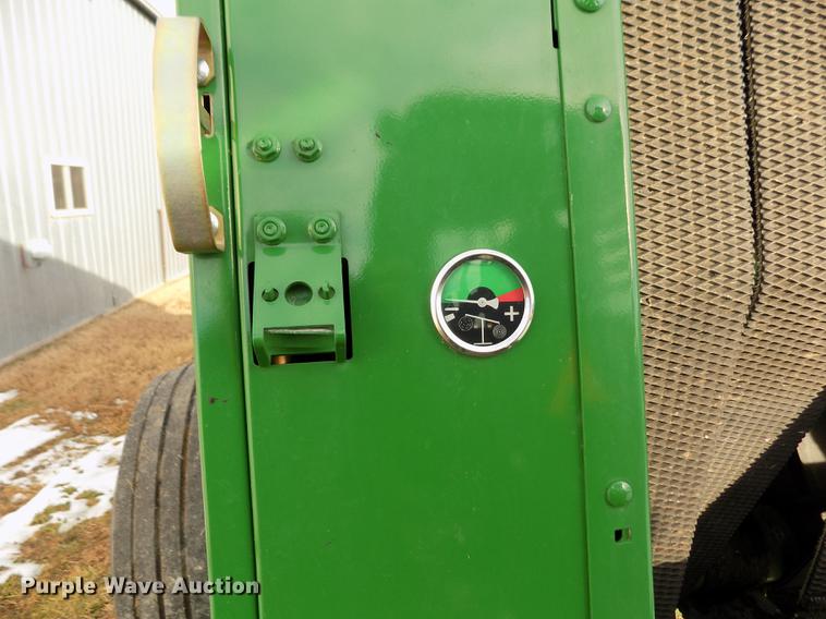 image for item DY9163 2013 John Deere 569 Mega Wide Plus round baler