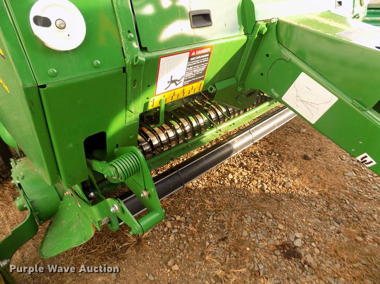 image for item DY9163 2013 John Deere 569 Mega Wide Plus round baler