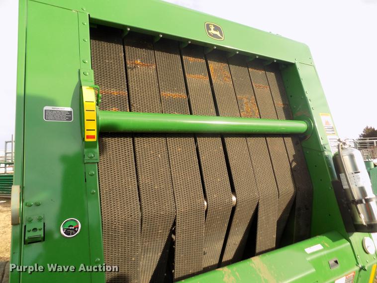image for item DY9163 2013 John Deere 569 Mega Wide Plus round baler