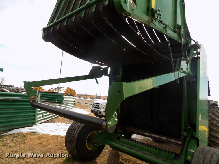 image for item DY9163 2013 John Deere 569 Mega Wide Plus round baler
