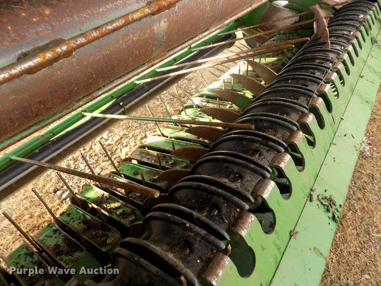 image for item DY9163 2013 John Deere 569 Mega Wide Plus round baler