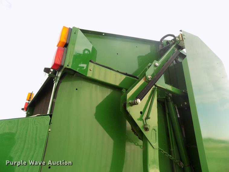 image for item DY9163 2013 John Deere 569 Mega Wide Plus round baler