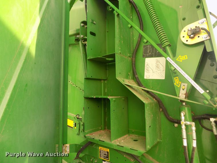 image for item DY9163 2013 John Deere 569 Mega Wide Plus round baler