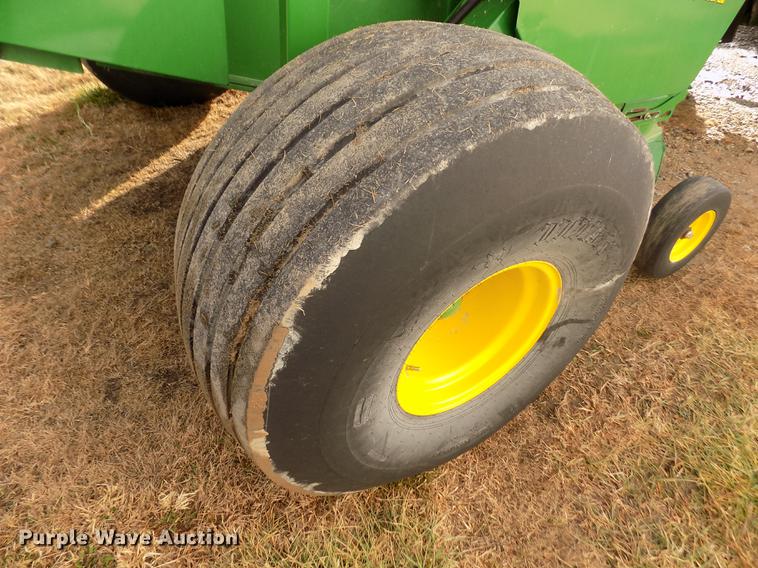 image for item DY9163 2013 John Deere 569 Mega Wide Plus round baler