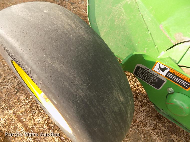 image for item DY9163 2013 John Deere 569 Mega Wide Plus round baler