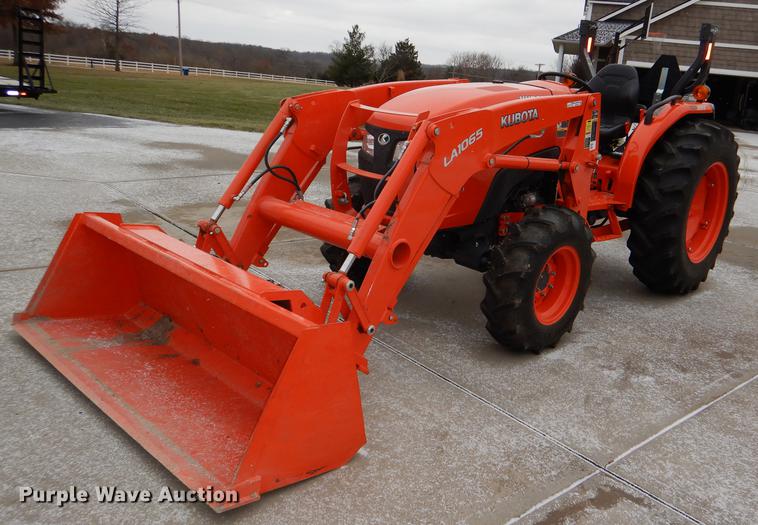 image for item EA9024 2017 Kubota MX5200 tractor