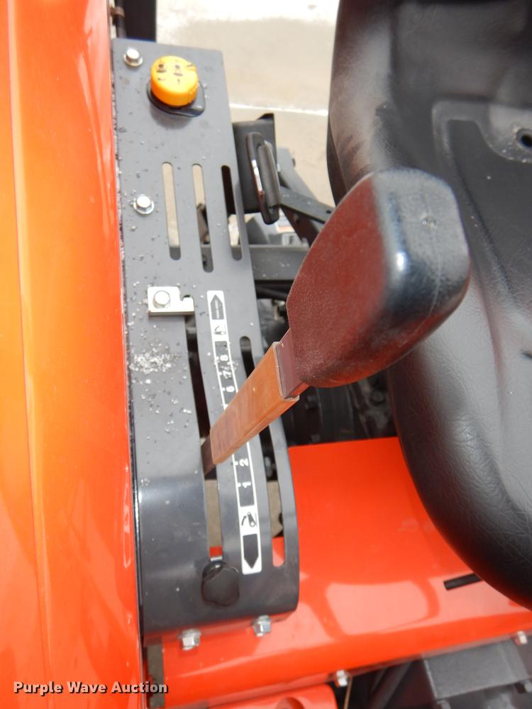 image for item EA9024 2017 Kubota MX5200 tractor