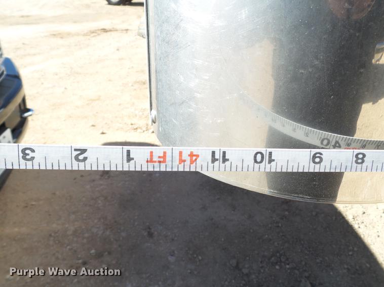 image for item EI9692 2007 Wilson DWH-550 double hopper bottom grain trailer