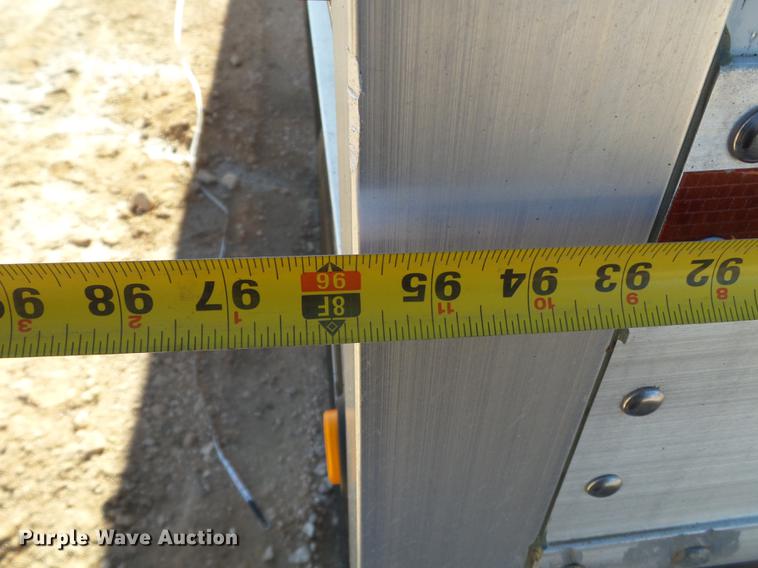 image for item EI9692 2007 Wilson DWH-550 double hopper bottom grain trailer