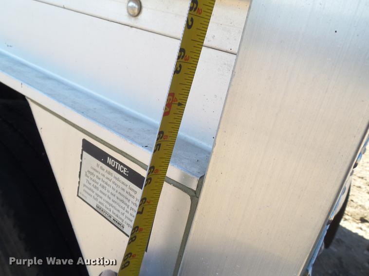 image for item EI9692 2007 Wilson DWH-550 double hopper bottom grain trailer