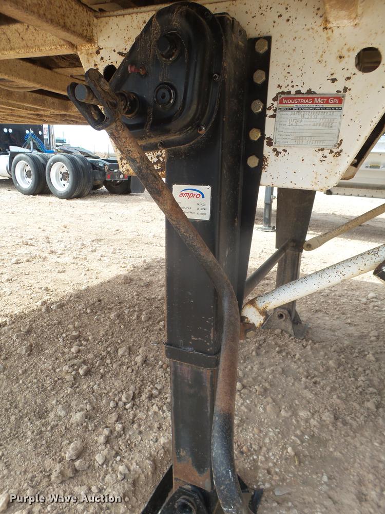 image for item EI9693 2014 Mas silage trailer