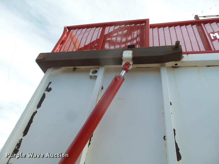 image for item EI9693 2014 Mas silage trailer