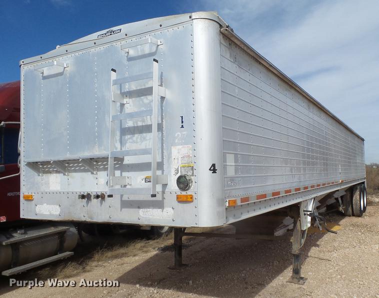 image for item EI9694 1995 Wilson DWH-40 double hopper bottom grain trailer
