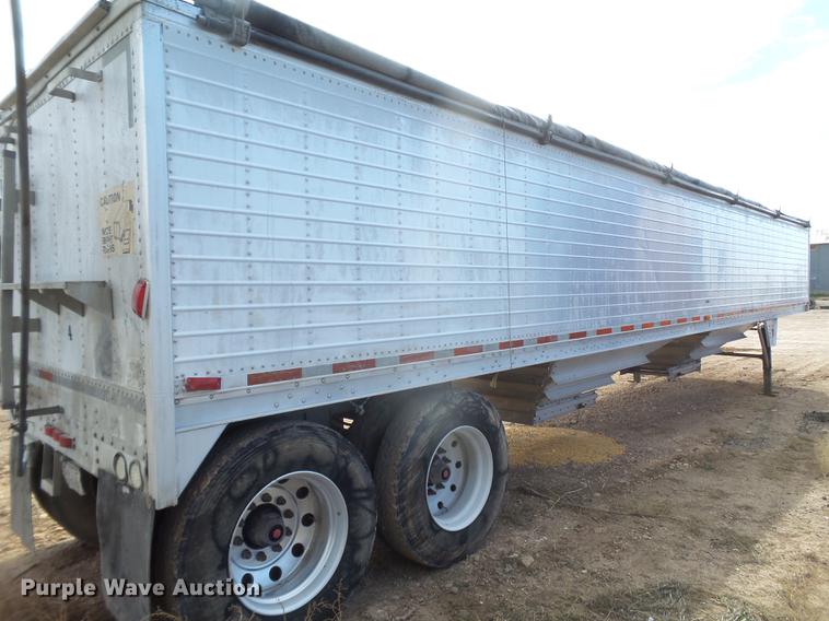 image for item EI9694 1995 Wilson DWH-40 double hopper bottom grain trailer