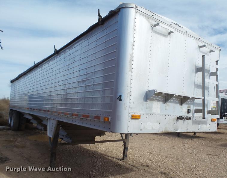 image for item EI9694 1995 Wilson DWH-40 double hopper bottom grain trailer