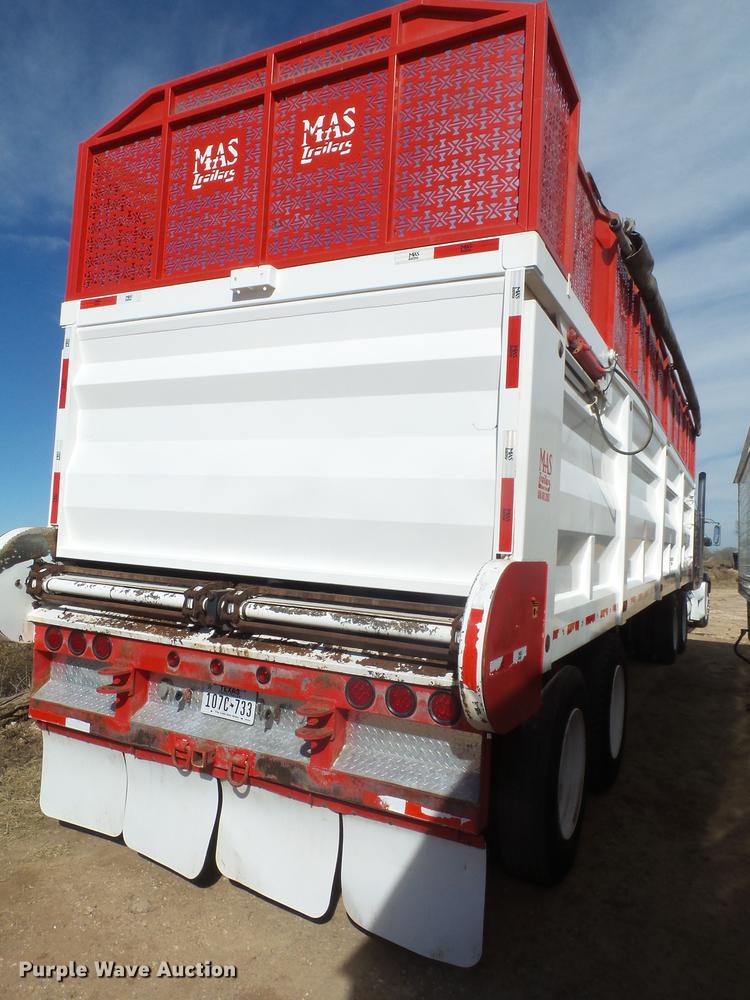 image for item EI9695 2016 Mas silage trailer