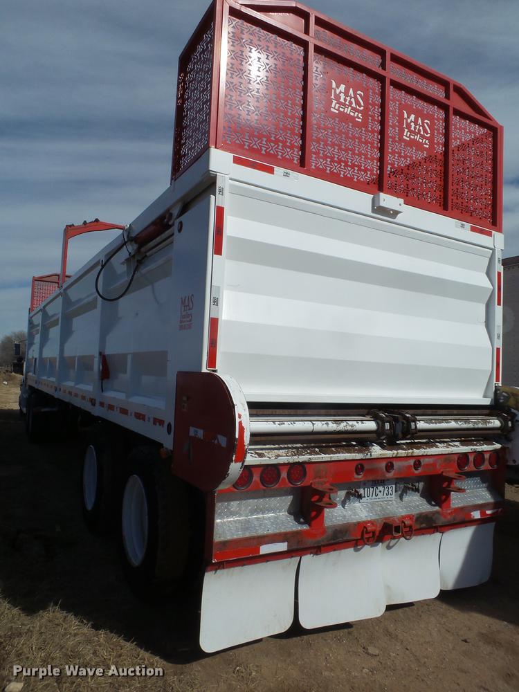 image for item EI9695 2016 Mas silage trailer