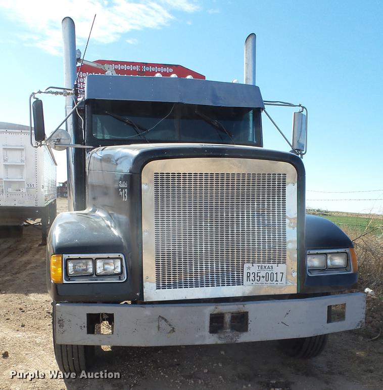 image for item EI9697 1993 Freightliner FLD semi truck