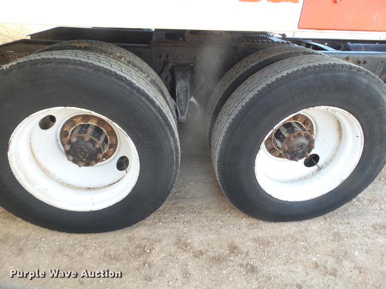 image for item EI9697 1993 Freightliner FLD semi truck