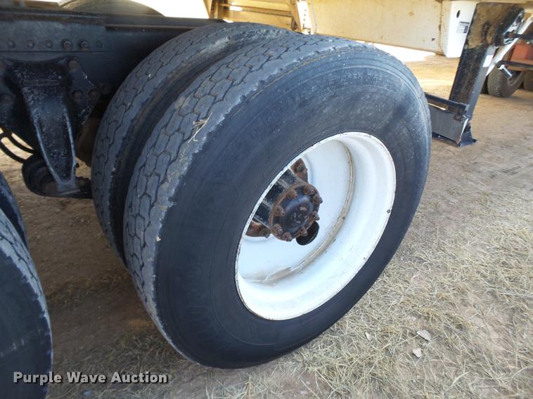 image for item EI9697 1993 Freightliner FLD semi truck