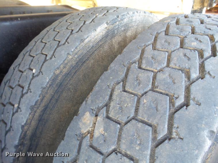 image for item EI9697 1993 Freightliner FLD semi truck