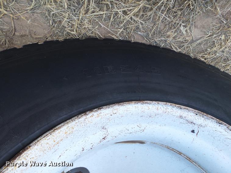 image for item EI9697 1993 Freightliner FLD semi truck