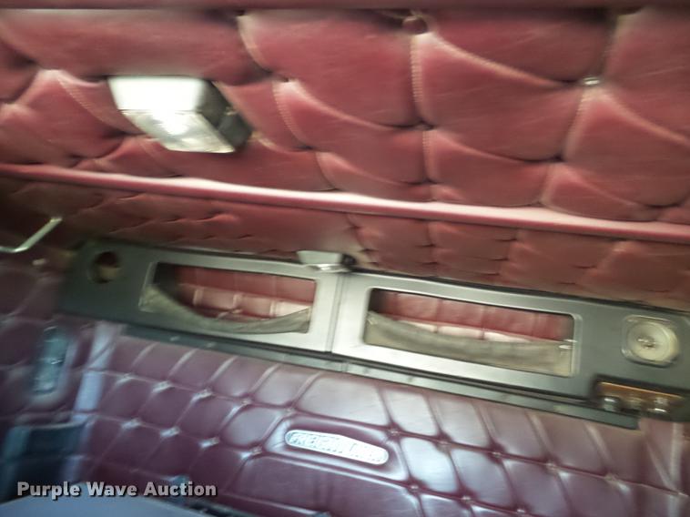 image for item EI9697 1993 Freightliner FLD semi truck