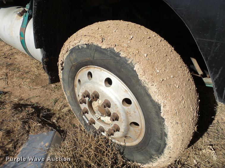 image for item EI9698 1995 Freightliner FLD semi truck