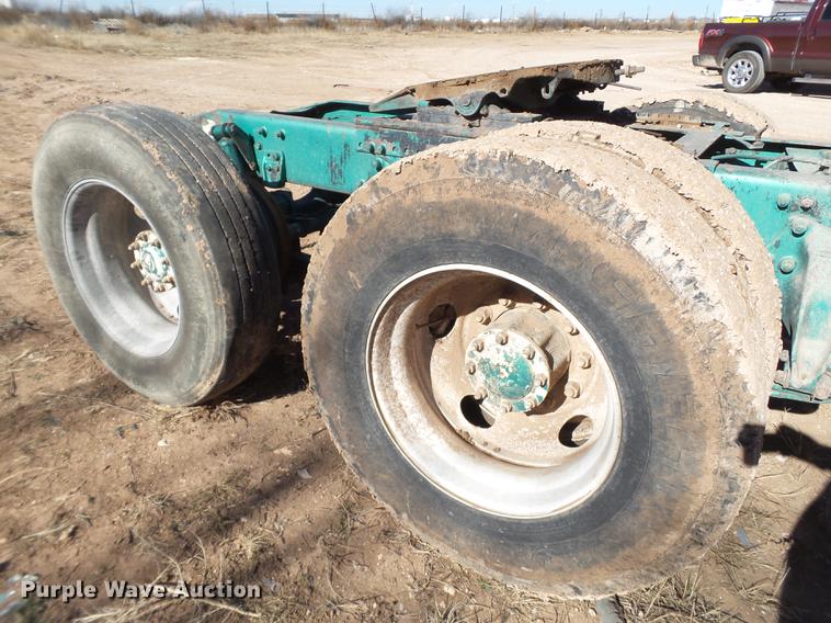 image for item EI9698 1995 Freightliner FLD semi truck